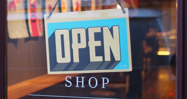 photo-1472851294608-062f824d29cc